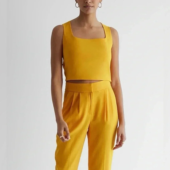 Express Yellow Square Neck Cropped Tank Top - Picture 2 of 7